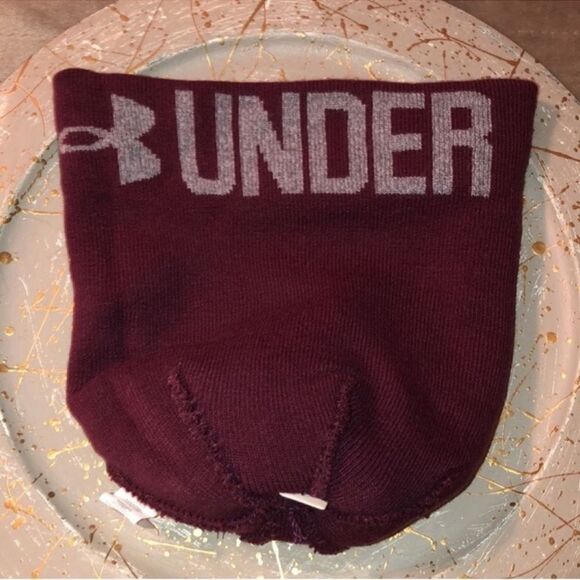 Under Armour Women’s Burgundy Gray Winter Knit Pom Pom Hat - Picture 2 of 9